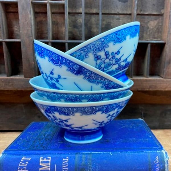 Vintage Rice Bowls Porcelain Japanese Sakura Cherry Blossoms Chinoiserie Blue White Style Set of 4 Footed Bowls