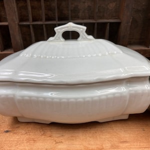 Vintage Ironstone Covered Vegetable Dish: Mellor Taylor & Co. England