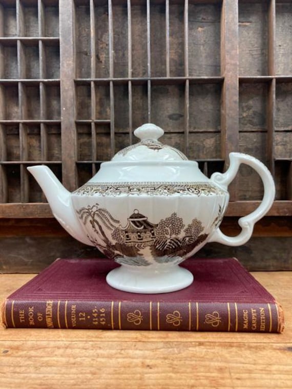 Vintage Brown Transferware Teapot: Ellgreave Marlboro Brown Willow