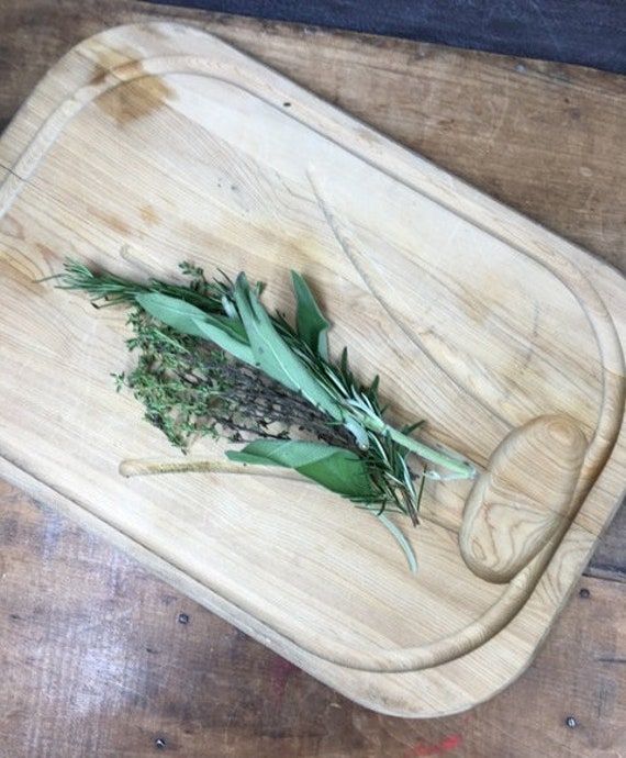 Cutting board with well discount
