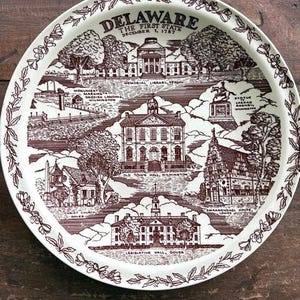 Vintage Delaware Souvenir Plate: Vernon Kilns Landmarks Display Plate