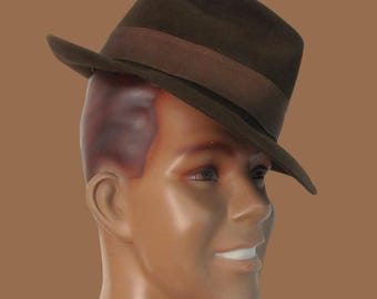 1940s Greg the Gangster Hat / Vintage 1940s 40s Brown Felt Men Fedora + Large Edge + Ribbon Band / Art Deco / Swing / Film Noir