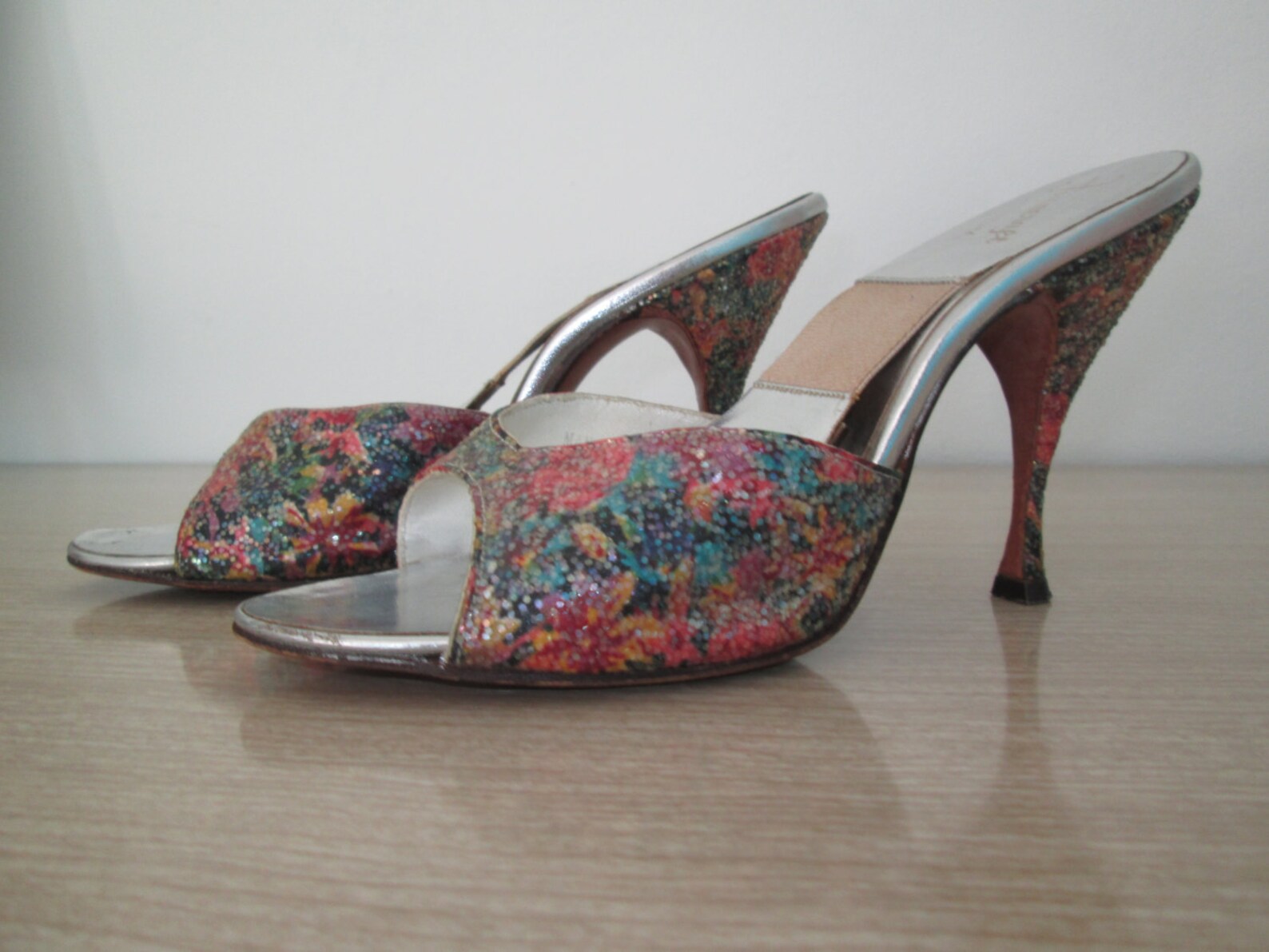 1950s Dazzling Darlene Springolators / Vintage 50s Sparkly Confetti ...