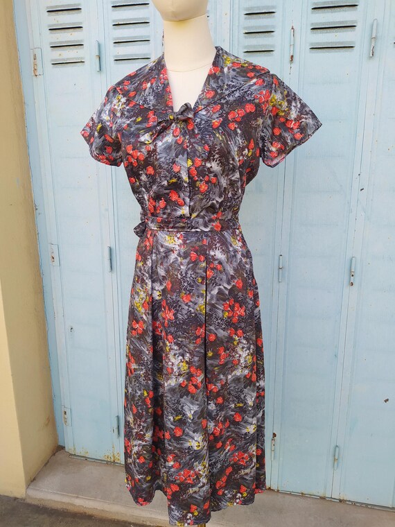 1950s Sophia Sizzling Springtime Dress / Vintage … - image 4