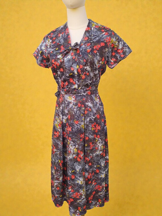 1950s Sophia Sizzling Springtime Dress / Vintage … - image 2
