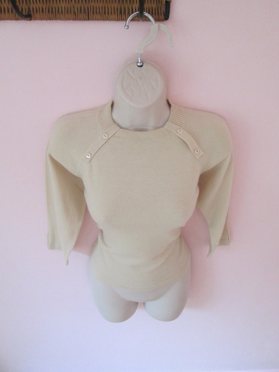 Sweater Girl Vintage 1950s 50s Beige Knit Pullover