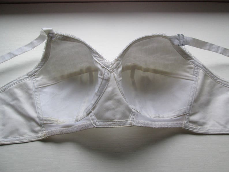 Vintage 1950s 50s White Satin Lace & Tulle Bullet Cone Bra Etsy