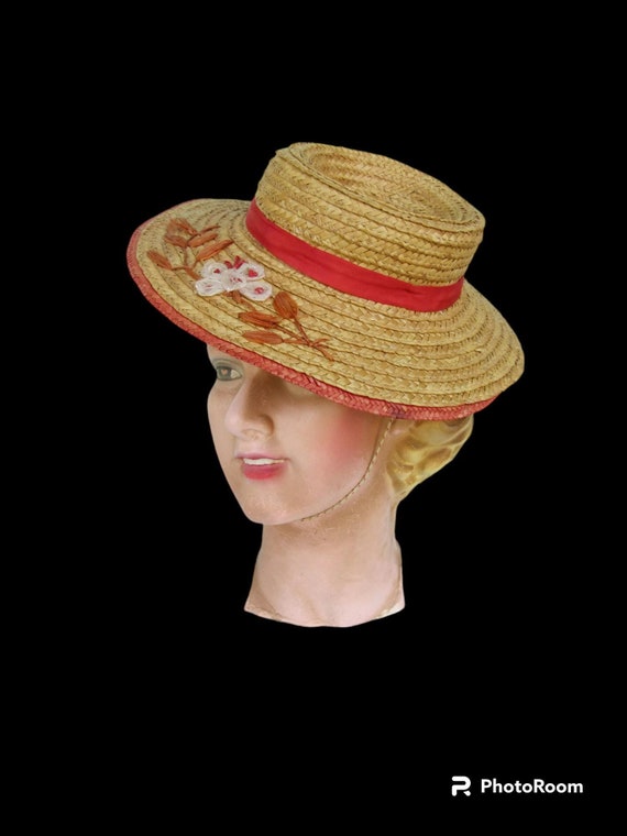 1930s Bernice Beautiful Boater / Vintage 30s French Woven Straw Tilt Sun Women Hat + Gros Grain Ribbon + Flower Embroideries