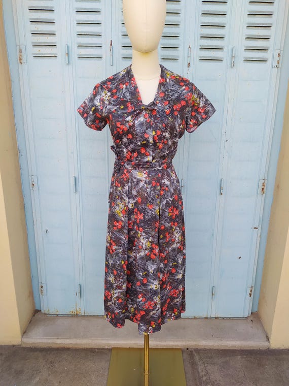 1950s Sophia Sizzling Springtime Dress / Vintage … - image 5