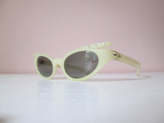 Vintage Ivory Sunglasses Ivory Tortoise Narrow Retro-Vintage Round Mirrored  main image 4