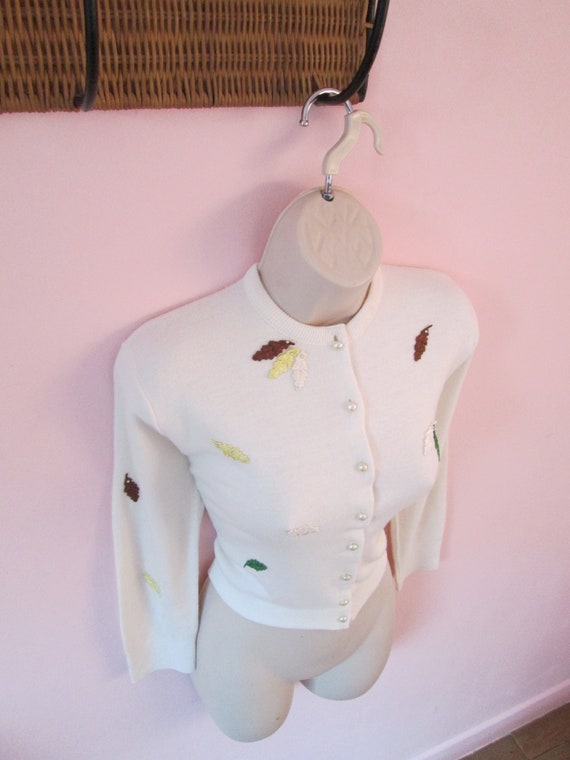Darling Vintage 1950s 50s Ivory Sweater Cardigan w