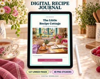 Può includere: Un tablet che mostra un diario di ricette digitale intitolato The Little Recipe Cottage, con una scena di cucina con una ciotola, una teiera e un libro aperto. Lo schermo include il testo Poppy Quinn Books, The journal belongs to e Open your journal.