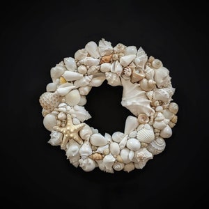 Wreath  -  Shell Wreath  -  Sea Shell Wreath - White Shell Wreath