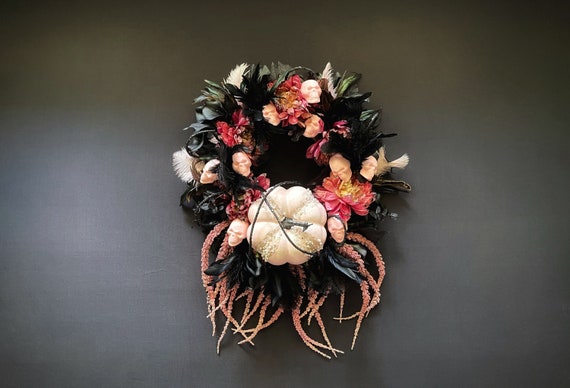 Ready To Ship, Halloween Wreath, Pink and Black Goth Skull Wreath