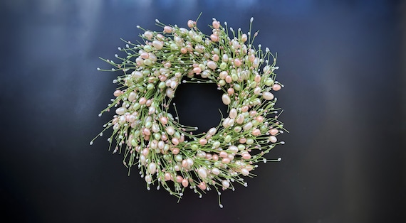 Egg Wreath, Easter Wreath, Easter Egg Wreath, Pearl Egg and Pip Wreath