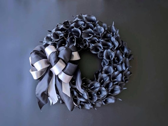 Halloween Wreath, Wedding Wreath, Gothic Black Calla Lily Wreath