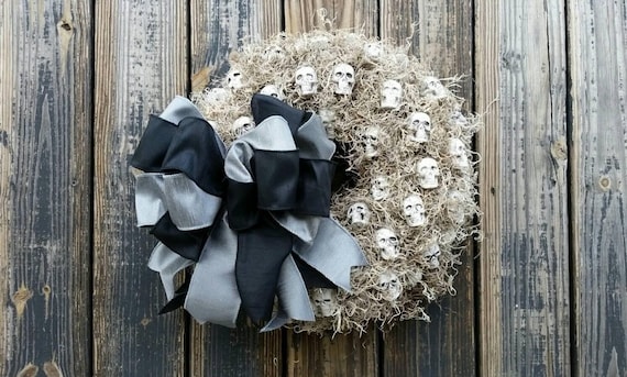 Halloween Wreath, Skull Wreath, Mossy Skull Wreath