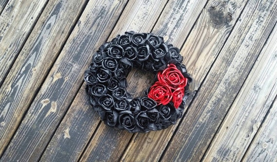 Halloween Wreath, Gothic Wreath, Wreath Featured In Better Homes and Gardens Tricks And Treats Magazine, Black Wreath, Black Rose Wreath