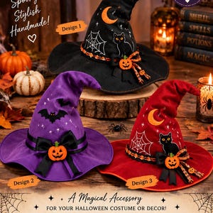 Puede incluir: Un patrón de costura e instrucciones para tres sombreros de bruja etiquetados como Diseño 1, 2 y 3. Los sombreros son negros, morados y rojos, con lunas, gatos, telarañas bordadas y pequeños adornos de calabaza en las cintas.