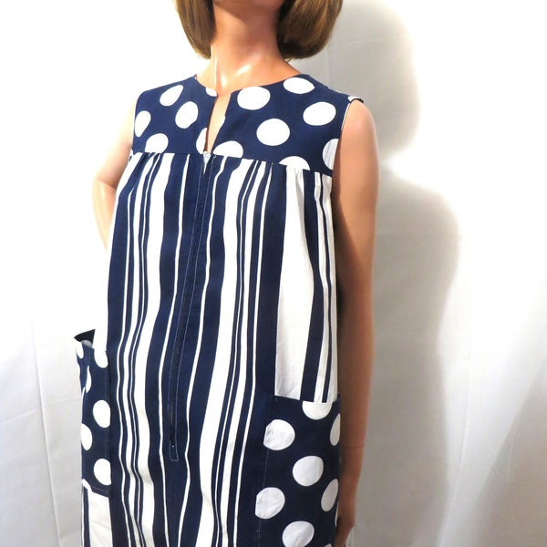 60s 70s Zip Front House Dress, Cotton Navy Blue White Polka Dots Stripes, Metal Zipper, Big Patch Pockets, Full House Coat, Size Large Volup