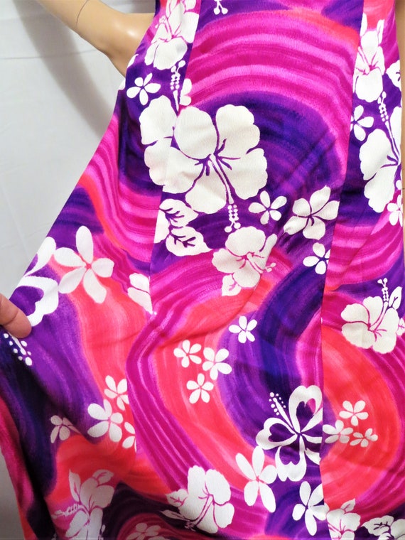 70s Lavacloth Hawaiian Maxi Dress, Bright Pink Pu… - image 9