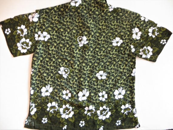 vintage Rayon Hawaiian Shirt, Green White Flower … - image 5