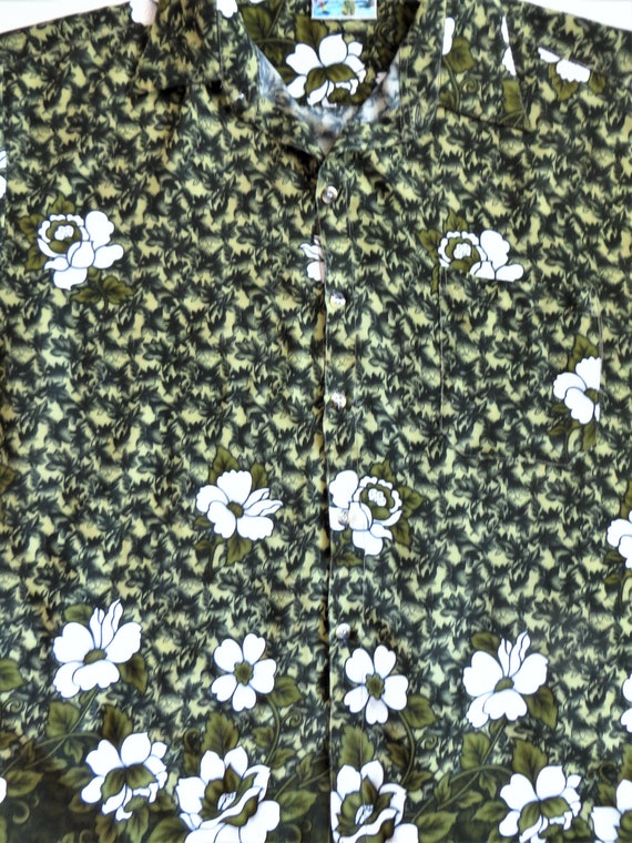 vintage Rayon Hawaiian Shirt, Green White Flower … - image 3