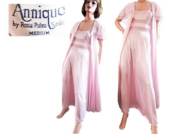 70s Pink Peignoir Set, Rosa Puleo Szule Annique, Stunning Vintage Lacy Nylon Long Nightgown and Robe 2 Piece Fine Lingerie Set Size Small