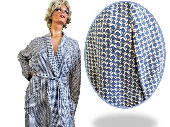 40s 50s Rayon Robe, Blue White Geometric Mod Prin… - image 2