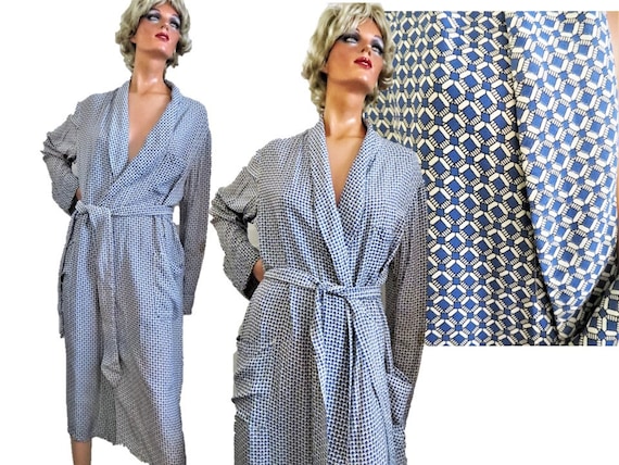 40s 50s Rayon Robe, Blue White Geometric Mod Prin… - image 1