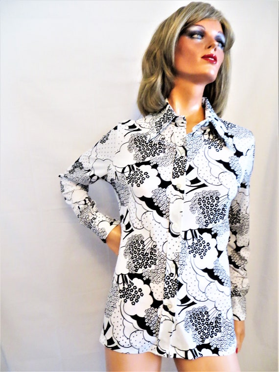 60s 70s Black and White Psychedelic Blouse, Polyes