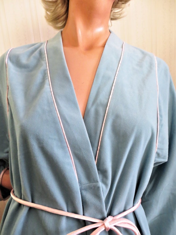 Deadstock 70s Blue Wrap Robe, Blue with Pink Sati… - image 10