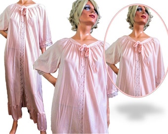 Pink Peignoir Robe, Light Peach Pink Nylon and Lace, Ballet New York, size Medium, Sexy Boho Summer Robe