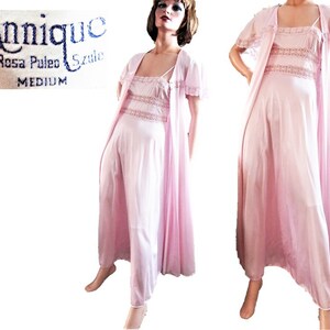 70s Pink Peignoir Set, Rosa Puleo Szule Annique, Stunning Vintage Lacy Nylon Long Nightgown and Robe 2 Piece Fine Lingerie Set Size Small image 10