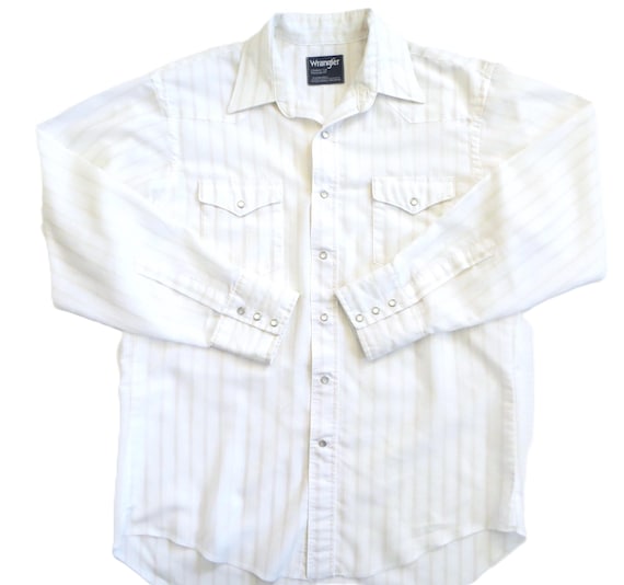 White Striped Western Pearl Snap Dress Shirt, Wrangler Long Sleeves, Beige on White, Size Large, Cowboy Cut, X-Long Tails White Striped Western Pearl Snap Dress Shirt, Wrangler Long Sleeves, Beige on White, Size Large, Cowboy Cut, X-Long Tails
