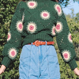 Crochet Sweater Pattern, Patchwork Granny Square Crop Top, Starburst Flower Pullover, Modern Daisy Sweater Pattern