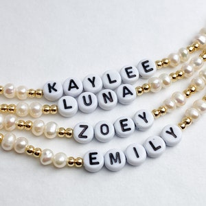 Pearl name bracelet - beaded name bracelet - genuine freshwater pearls - stretchy name bracelet - personalised jewelry