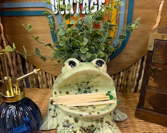 Vintage Ceramic Frog Holder – 70s Speckled Spongeware, Drainage Sponge Caddy