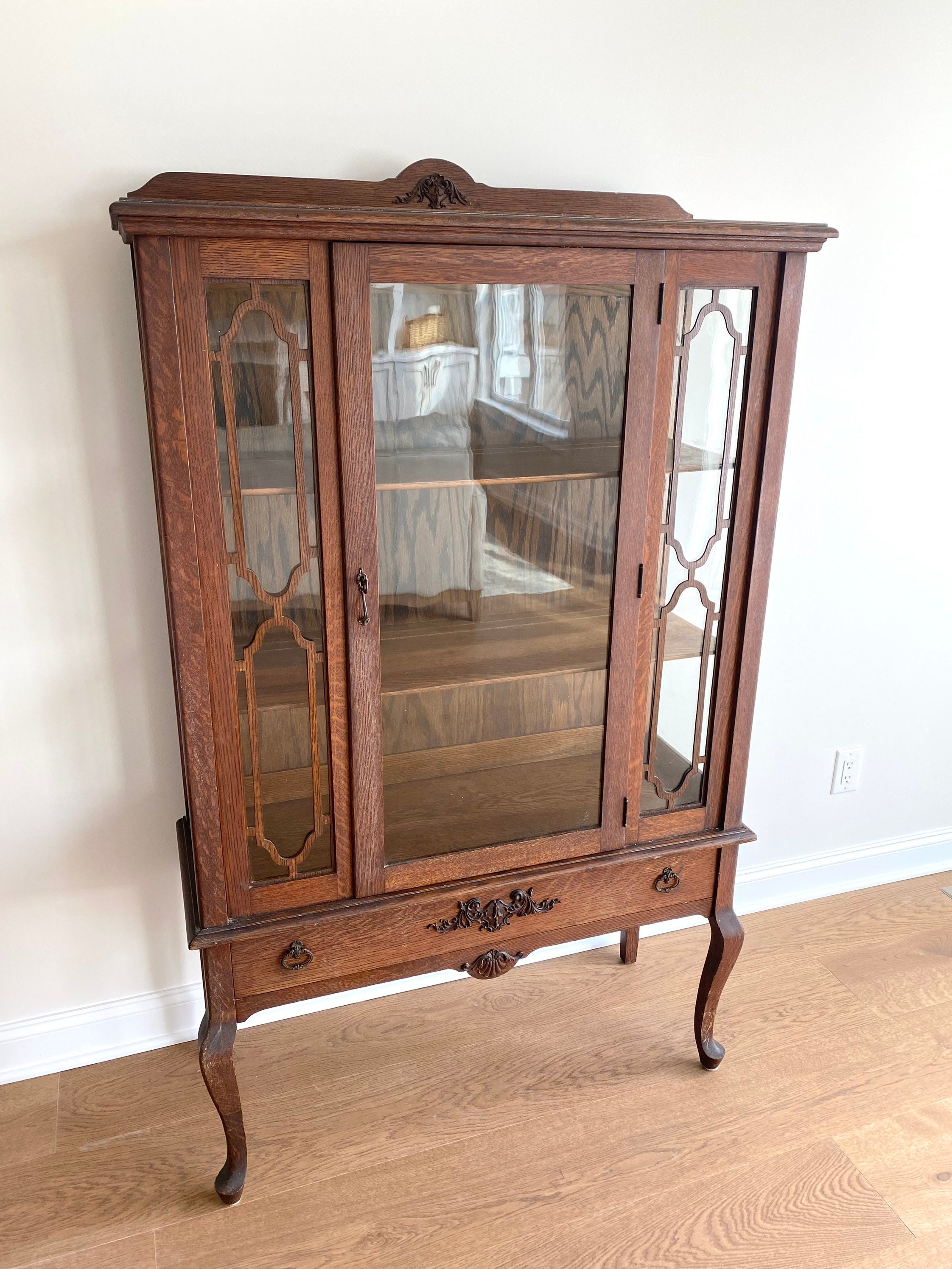 Queen anne china cabinet deals