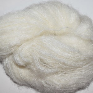 200/500 yards Mohair Ivory off White