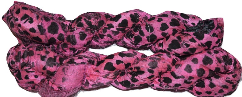 100 gram Recycled Sari Silk Ribbon Ribbon Pink Heart Block Print