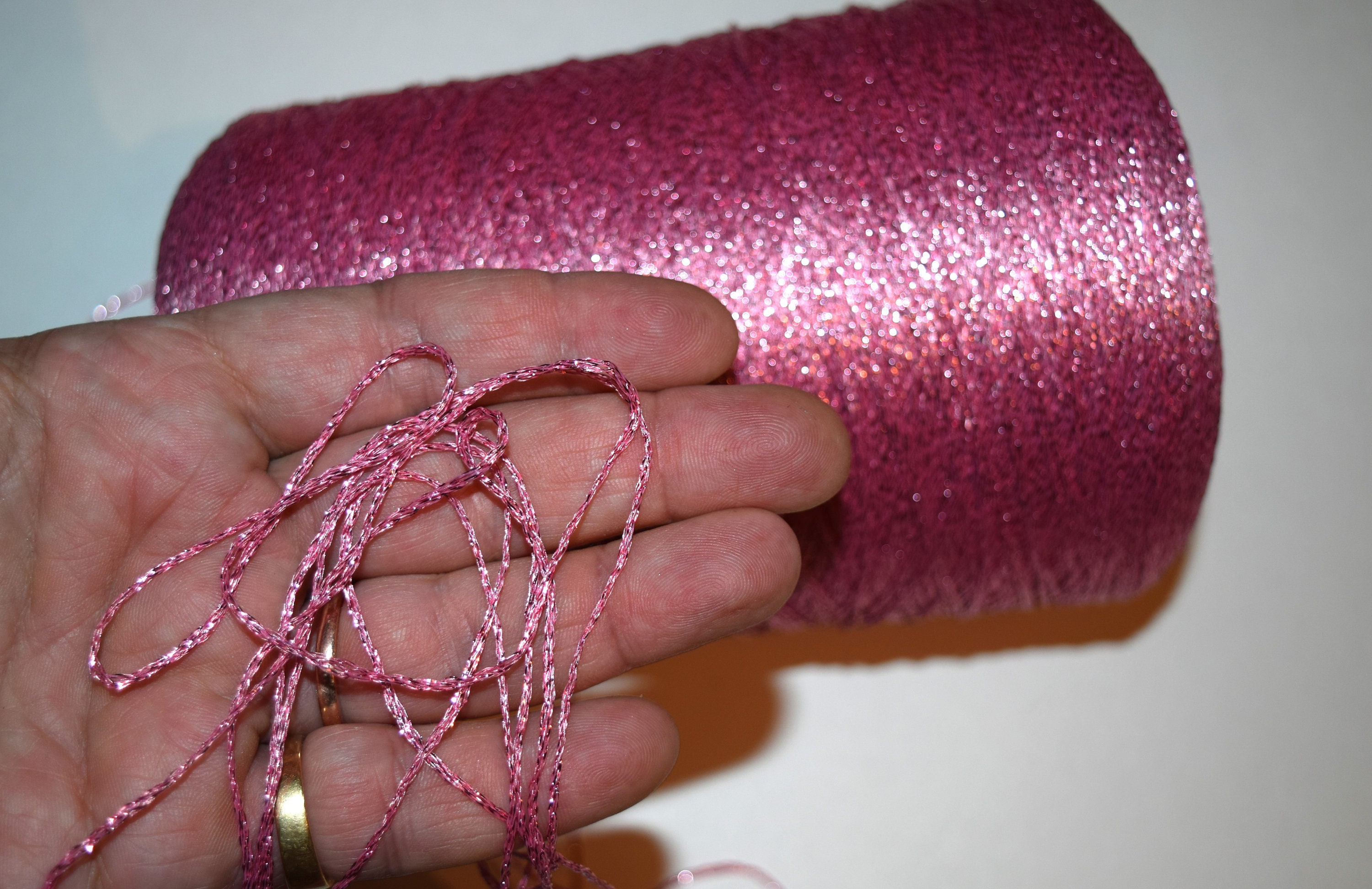 YarnOnCone Red Metallic Glitter Yarn – 500g Cone, 1 Ply For Knitting Machines