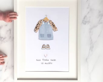 Personnalisé Favori Kids Outfit Illustrated Print - Sweet Nursery Wall Art Illustration - Options personnalisées - A4