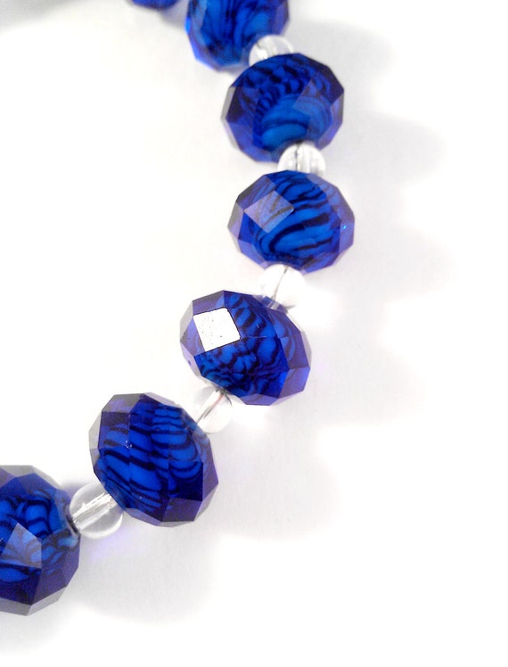 ブレスレット Poseidon Bracelet in Blue Poseidon's Trinket. Cobalt Blue Faceted Lampwork Swirl Glass