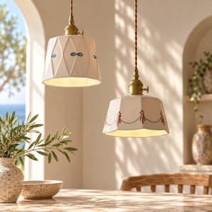 Luminária pendente de cerâmica branca com soquete E27, estilo moderno e minimalista, para quarto, cozinha ou corredor.