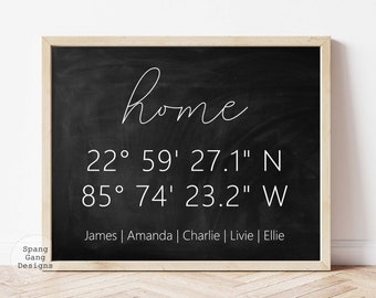 Letrero decorativo para el hogar DIY / Letrero con coordenadas GPS y nombres de familia / Arte de pared personalizado e IMPRIMIBLE / Decoración minimalista y acogedora para habitaciones / Arte neutro