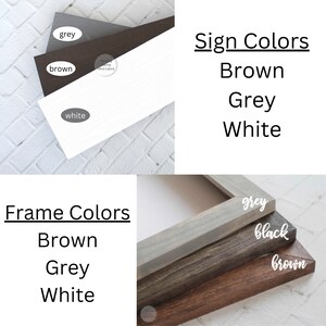Op de afbeelding: Een bord met de tekst "Frame Colors" en de kleuren bruin, grijs en wit. Een bord met de tekst "Sign Colors" en de kleuren bruin, grijs en wit. Een close-up van drie houten frames in bruin, grijs en zwart.