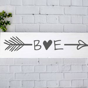 Gallery Wall Decor//Personalized Reclaimed Wood Arrow Sign Decor//Rustic Home Decor//5th Anniversary Gift//Pallet wood Sign//Christmas gift