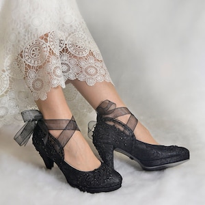 Black Lace Gothic Wedding Shoes with Personalized Soles