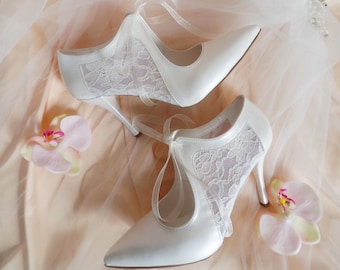 Lace Wedding Shoes for Bride, Ivory Floral Tulle Detail and Laces.